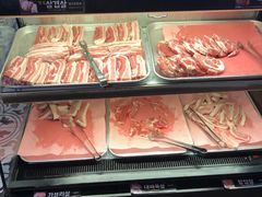-江南猪肉商会无限续吃(弘大店)
