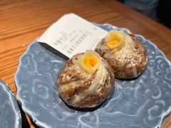 蛋黄芝士纸皮烧麦-鑫震源·苏式大虾生煎(山塘街店)