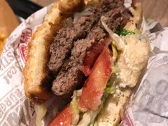 -The Habit Burger Grill 哈比特汉堡(复兴soho店)