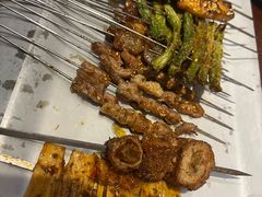 -三个大叔烤羊肉串·歌手驻唱·碳烤鲜肉(西三旗店)