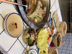 -贤合庄卤味火锅(济南泉城路店)