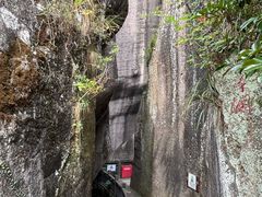 -伍山石窟