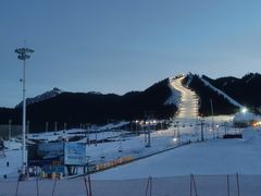 -丝绸之路山地度假区滑雪场