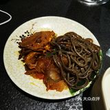 选择很多。价格很合适了。饮料。酸奶