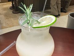 柠檬养乐多气泡水-Ten Olives甜点