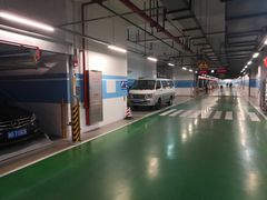 -徐汇日月光地下停车场
