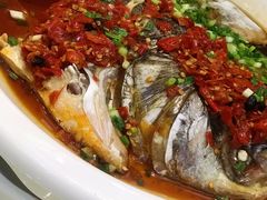 剁椒鱼头-鹊华居·地道鲁菜·海鲜·融合味(大明湖店)