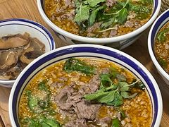 -云阿蛮云南生烫牛肉米线(奉贤路店)