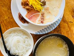 -桥香园过桥米线(国贸店)