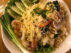 -J Daeng Seafood
