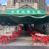 这是一家汉阳区非常出名的宵夜摊，以虾子烧烤最为出名