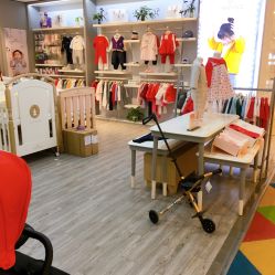 -英氏婴幼装专卖(第一百货商业中心店)