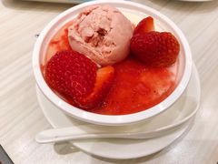 草莓梦幻雪双皮奶-满记甜品(龙湖长楹天街二店)