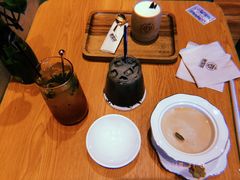 哥特拿铁-ZING COFFEE 镜咖啡