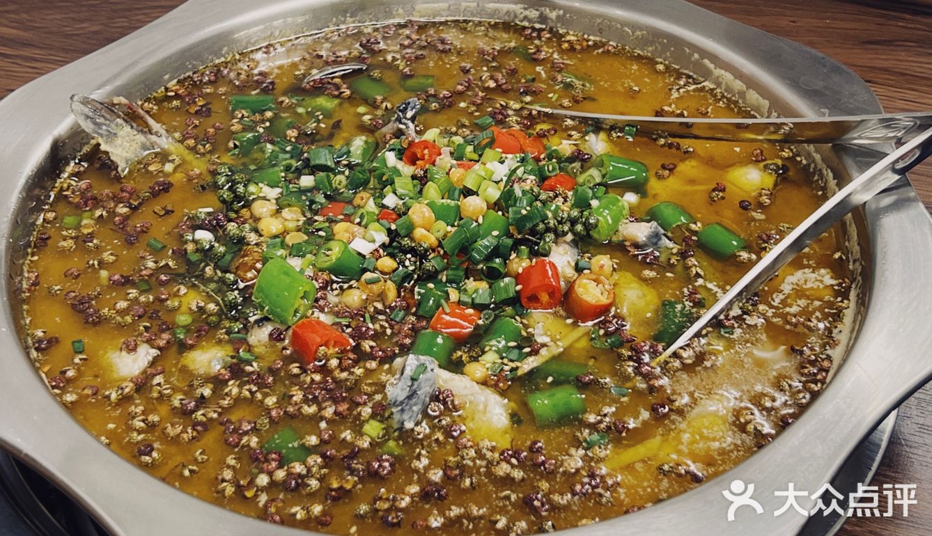 冒菜米线也好吃～btw非常好奇老板的黄焖鸡了