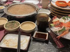 -牛YO寿喜烧·铁板烧和牛火锅自助(市府恒隆店)