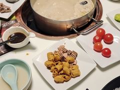 -洪氏嗨捞·猪肚鸡火锅(阳光天地店)