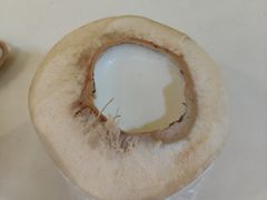 -志龙皇冠吃货椰子铺