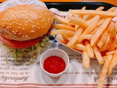 -The Habit Burger Grill 哈比特汉堡(复兴soho店)
