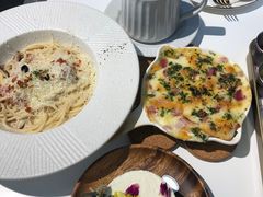 培根杂菌奶汁意面-露露家咖啡店