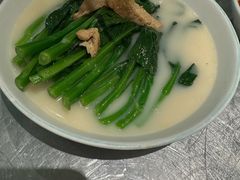 -姚姚酸菜鱼·金戈戈香港豉油鸡(喜荟城联名店)