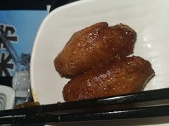蜜汁鸡翅-老娘舅餐厅(黄龙体育中心店)
