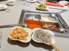 -海底捞火锅(新松江路生日主题店)