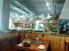 大堂-大草原清真饭庄(沙河店)