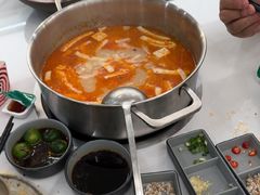 -喃喃椰·糟粕醋·椰子鸡火锅(七堡花园店)