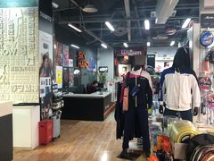 -YONEX苗江运动城(源深店)