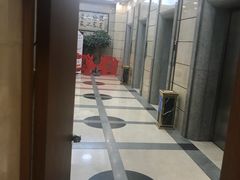 -江苏保险大厦宾馆(南京新街口德基广场店)