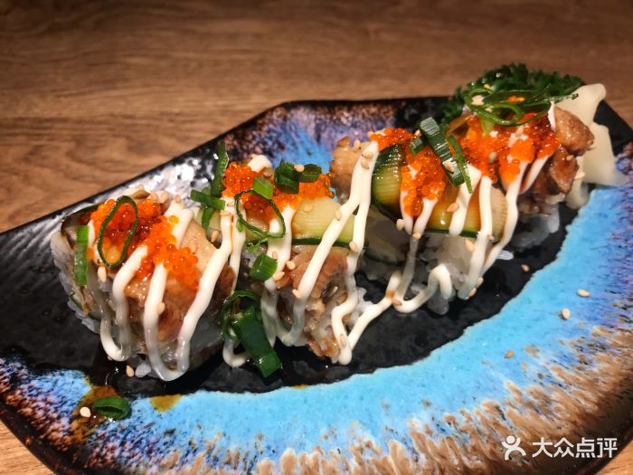 多彩鳗鱼大虾卷