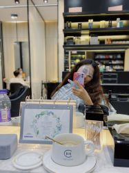 -HAIR CORNER