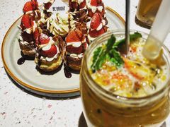 草莓忌廉华夫饼-BE BRIGHT KITCHEN(正佳广场店)