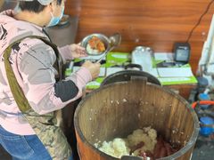 -梁阿婆廿年老牌扣肉糯米饭