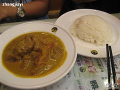 咖喱牛腩饭-翠华餐厅