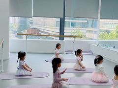 -Isee灰姑娘国际芭蕾舞蹈艺术中心(置地广场店)