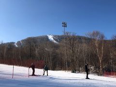 -亚布力新体委滑雪场