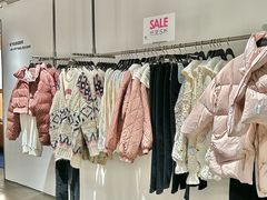 -URBAN REVIVO(济南世茂广场店)