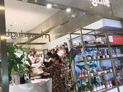 -花邻FloweringLife花艺气球派对(武康大楼店)