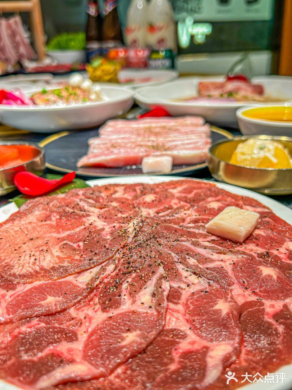 谁能够拒绝滋滋冒油的五花肉呢？！