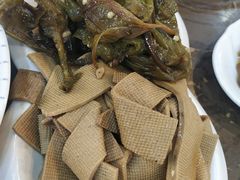 油焖尖椒拼干豆腐-张包铺(道外店)