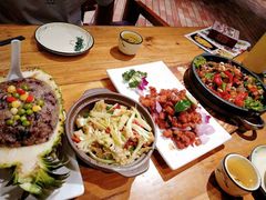 -老滇山寨•云南特色菜•地方菜•民族风情歌舞表演(金碧店)