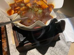 -穹六人间 people 6(岳阳路店)
