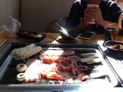 -小黑猪石板烤肉(美食街店)