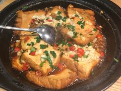 砂锅豆腐-费大厨辣椒炒肉(万家丽一店)