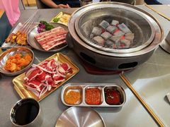 -围炉肉舍•炭烤活鳗•丹东海鲜烤肉(步行街店)