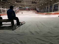 -乔波室内滑雪场