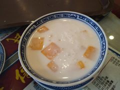 芋圆椰汁西米+芒果-赵氏传承特色牛奶甜品店(达明店)