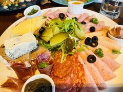 -恰餐厅及酒吧 CHAR Bar & Grill (北京丽都皇冠假日店)